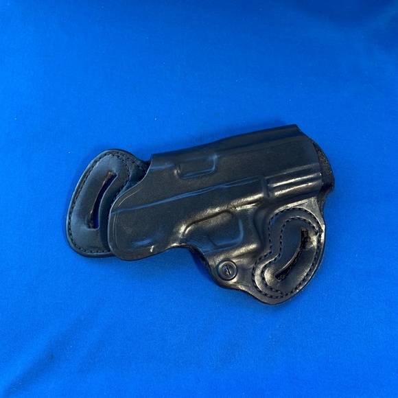 De Santis black leather holster 067 B2. - Picture 4 of 7